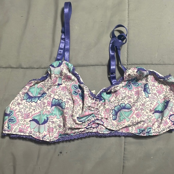 SOLD.   Spell Lilac poinciana bralette sz l - Picture 6 of 10